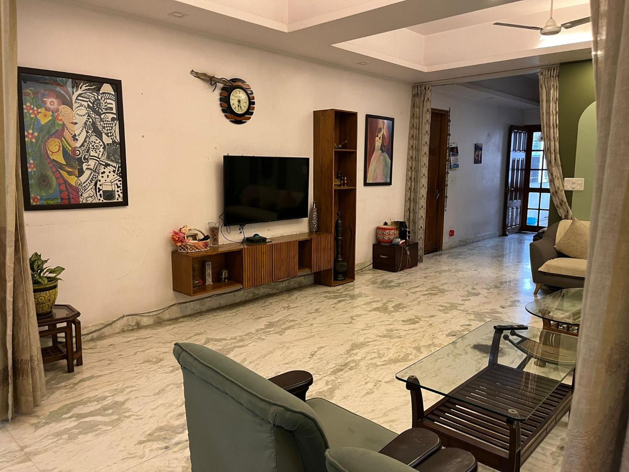 Hl Grand Hotel Лакнау Екстериор снимка